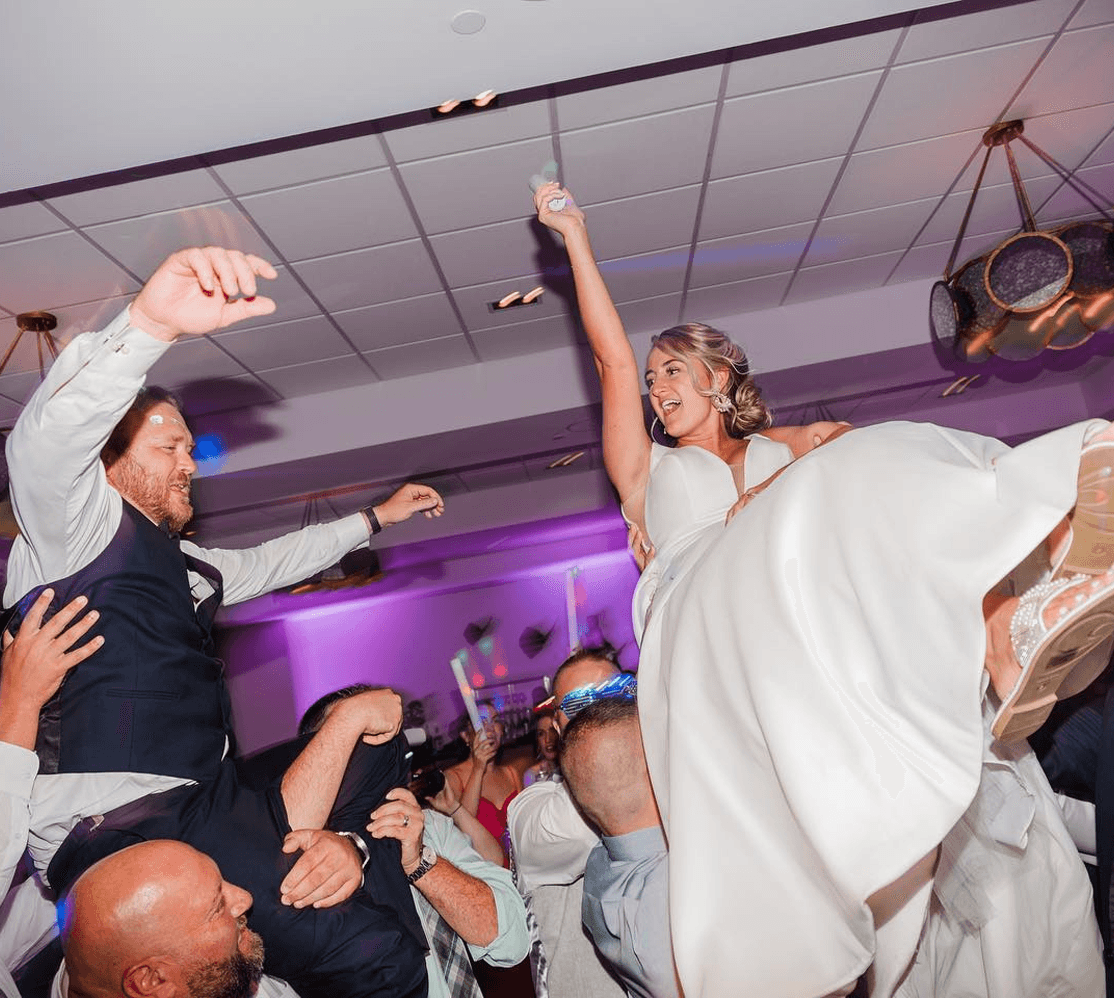 ML Event Entertainment - First dance at outdoor venue