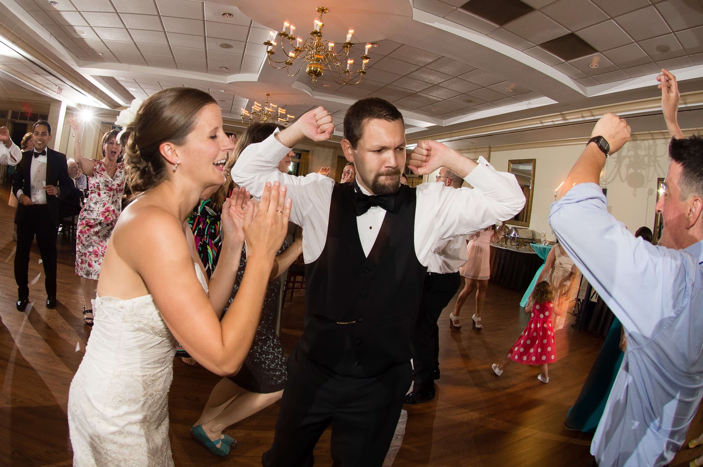 Shane Griffin Entertainment - wedding DJ and entertainment