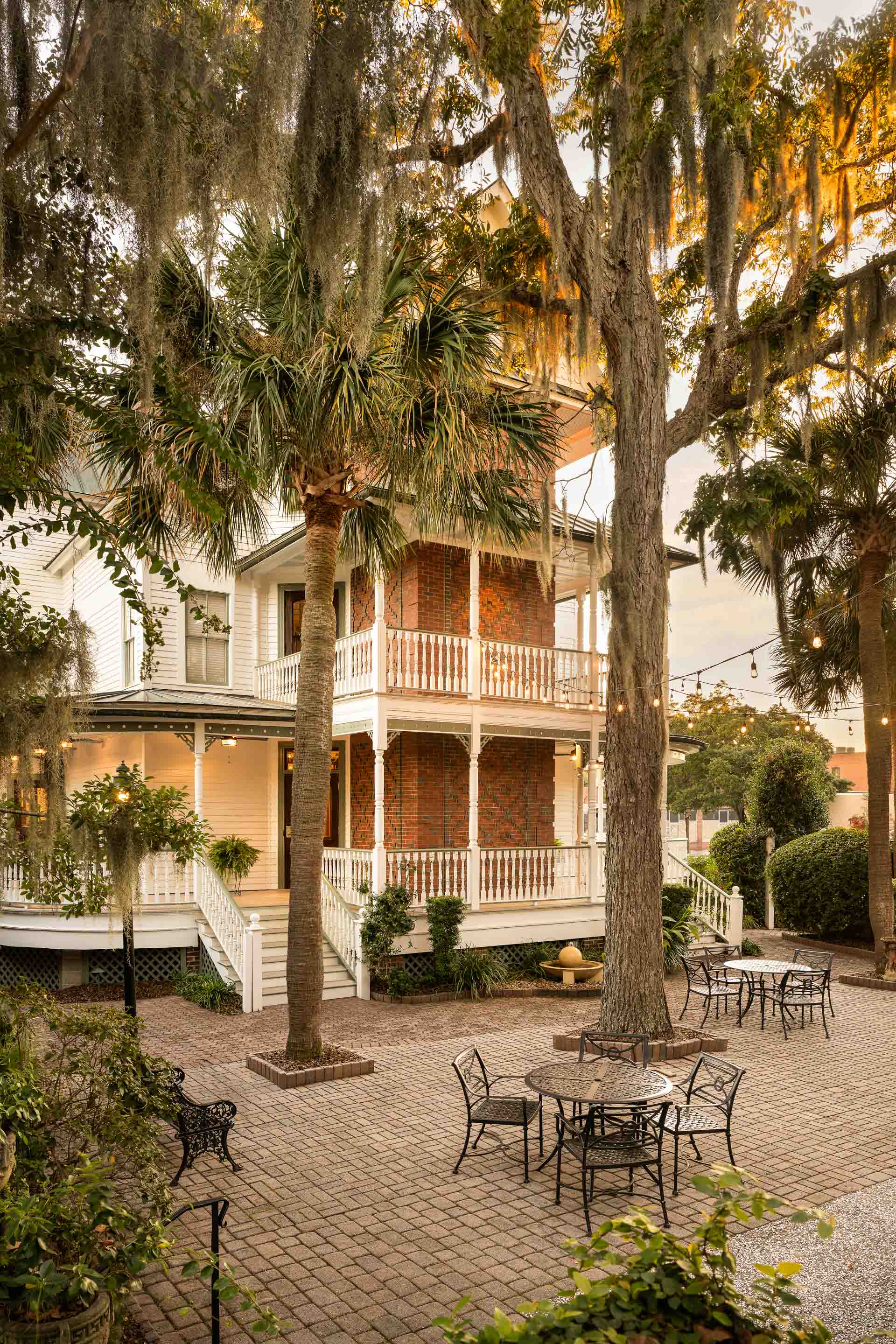 The Beaufort Inn Garden Courtyard oak trees Beaufort SC
