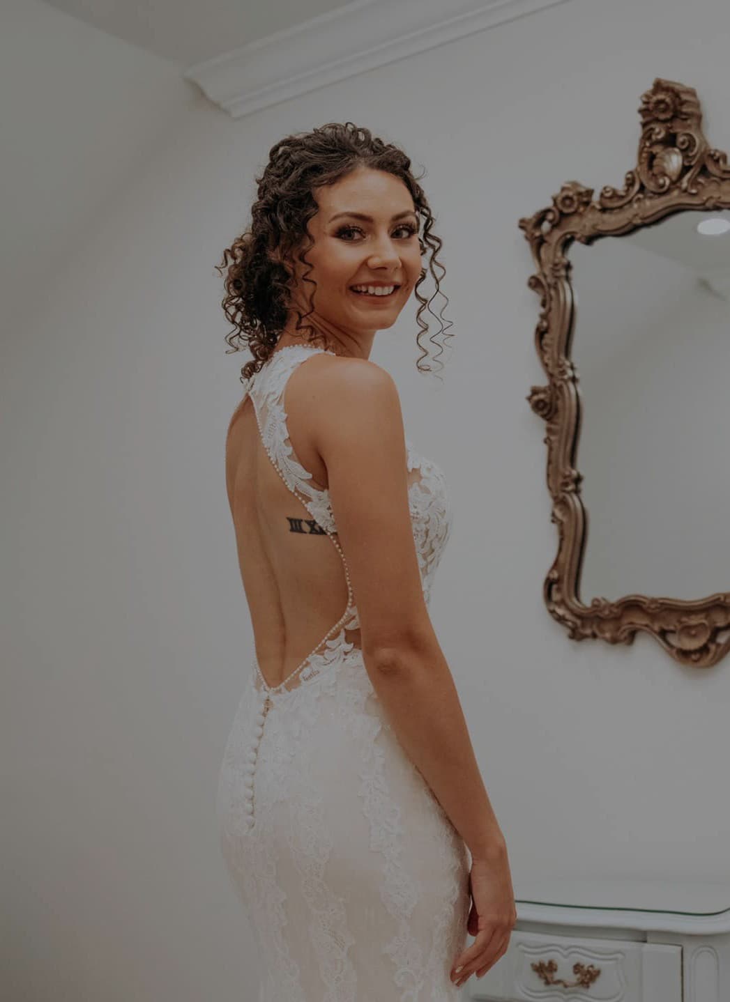 The Blushing Bride - wedding hair and makeup artist