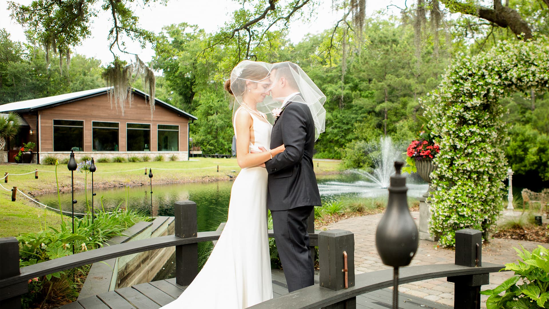 George Street Photo & Video - Charleston wedding portrait couple
