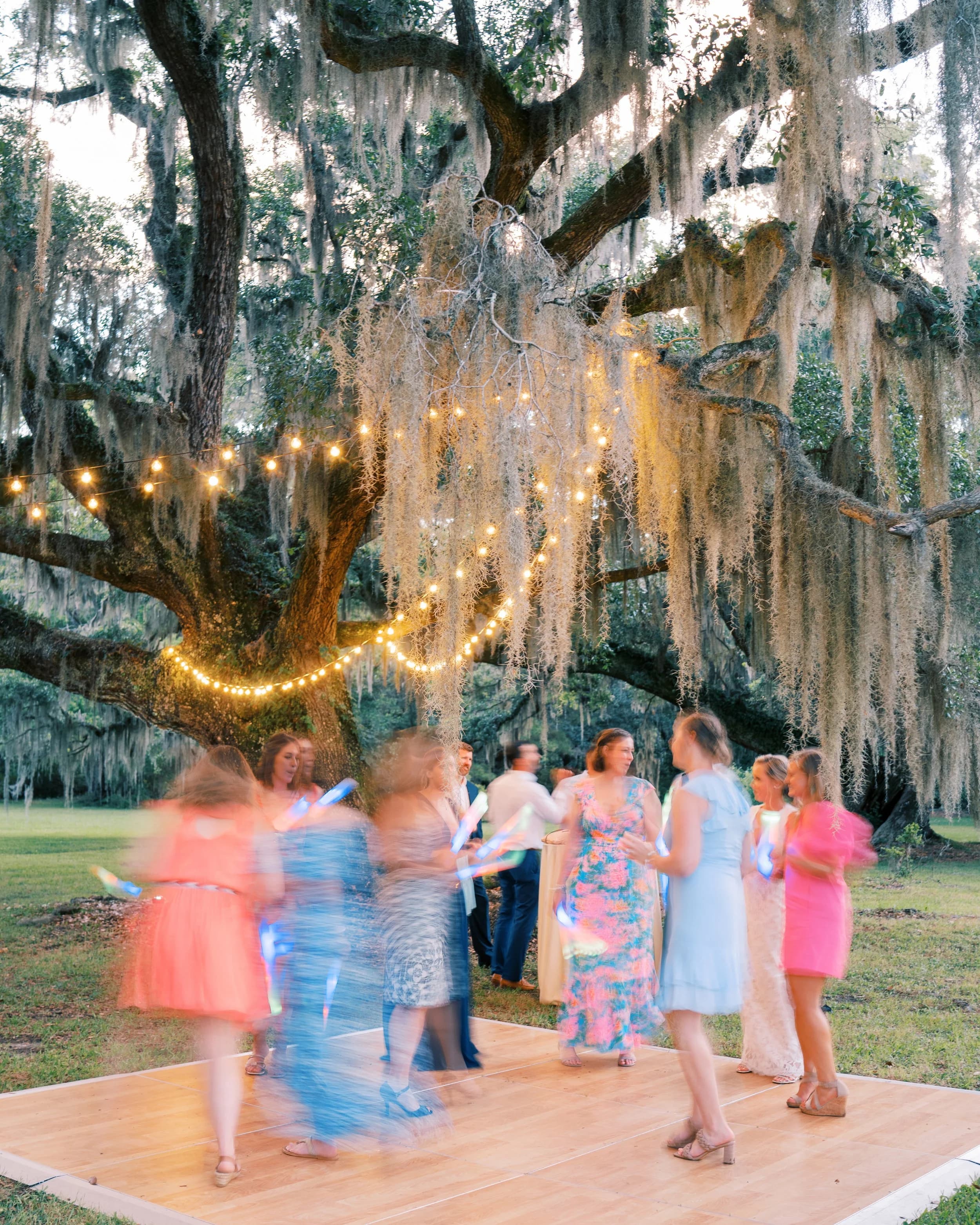 Bride and groom at Magnolia Plantation & Gardens